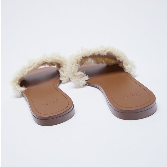 FRINGED FLAT SANDALS - Picture 7 of 7